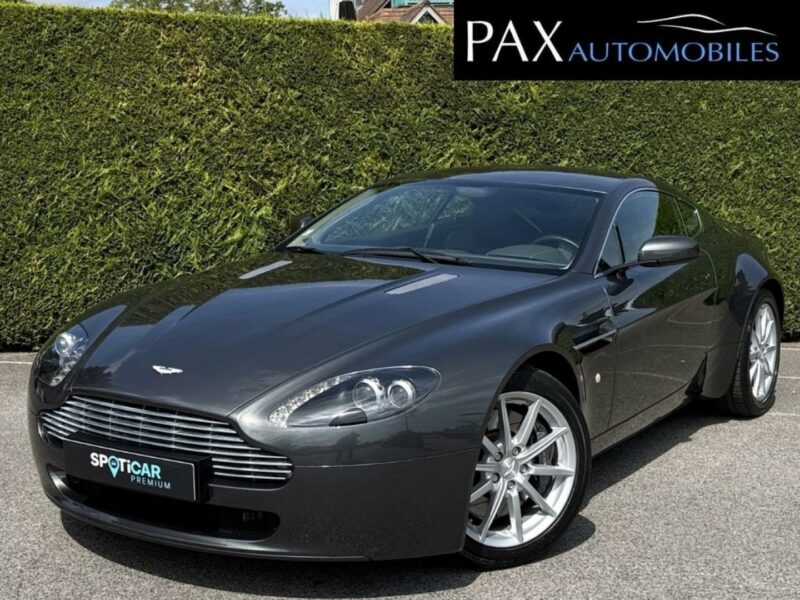 ASTON MARTIN V8 Vantage